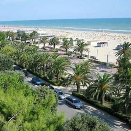 Lejlighed Comfortable Apartment In Giulianova Next To The Sea